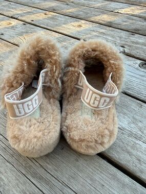 UGG Chestnut Fluff Slide with Branded Strap